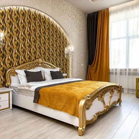 2 Bedroom Apartment Tykha Street City Center With Parking Place Львов Экстерьер фото