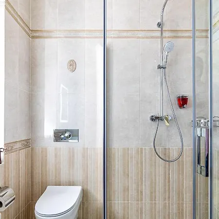 2 Bedroom Apartment Tykha Street City Center With Parking Place Львов Экстерьер фото
