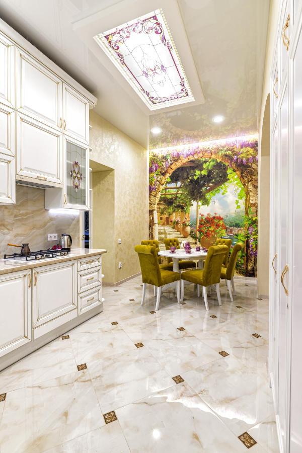 2 Bedroom Tykha Street Center With Parking Place
