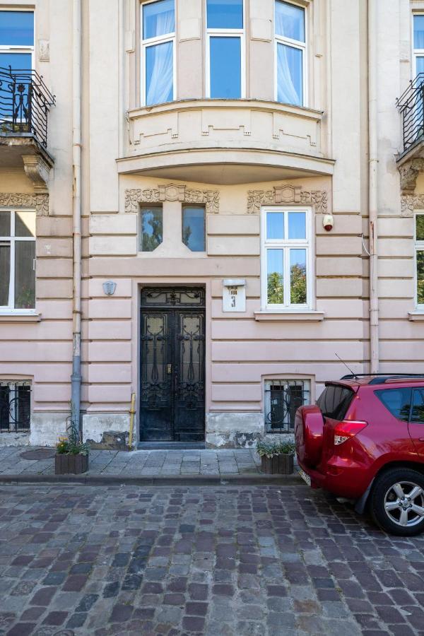 Apartment 2 Bedroom Tykha Street Center With Parking Place Lviv