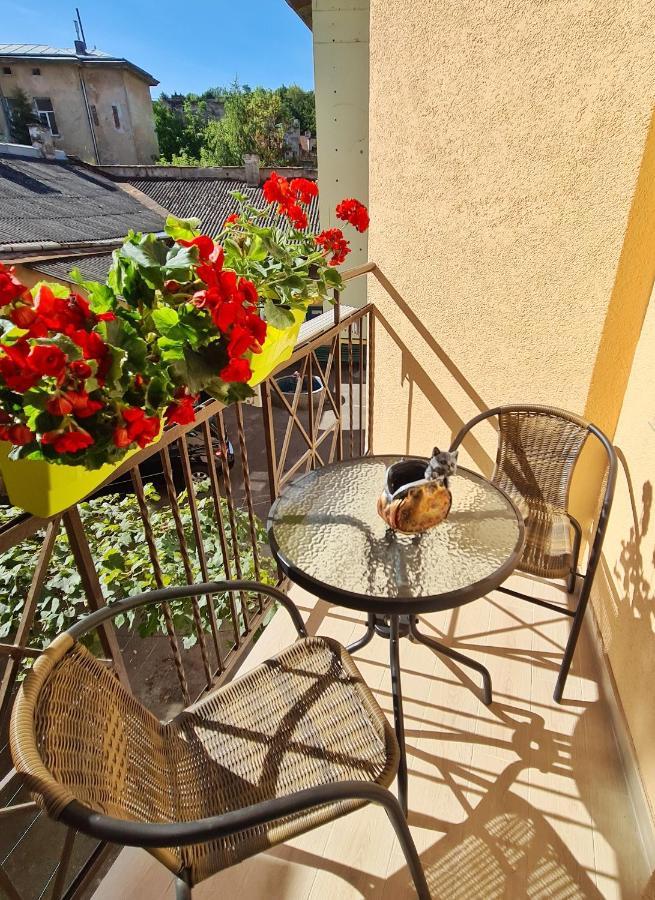 2 Bedroom Tykha Street Center With Parking Place