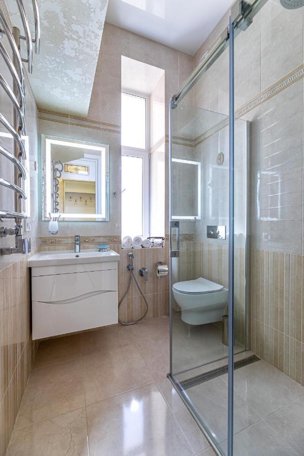 Apartment 2 Bedroom Tykha Street Center With Parking Place *