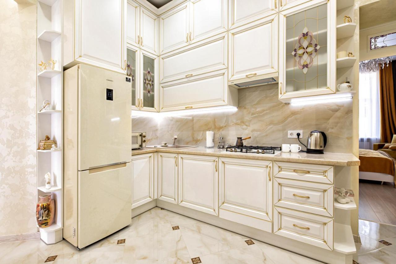 2 Bedroom Tykha Street Center With Parking Place * Lviv