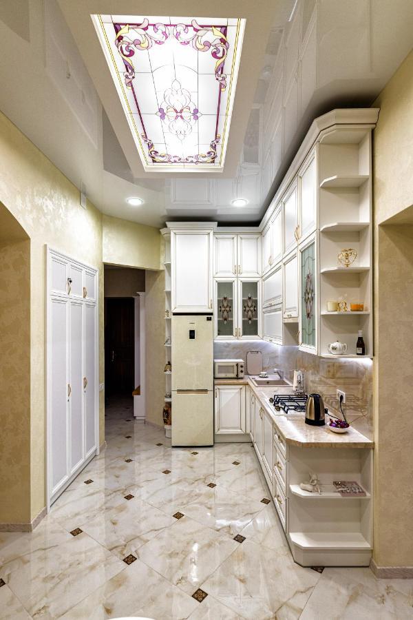 2 Bedroom Tykha Street Center With Parking Place *