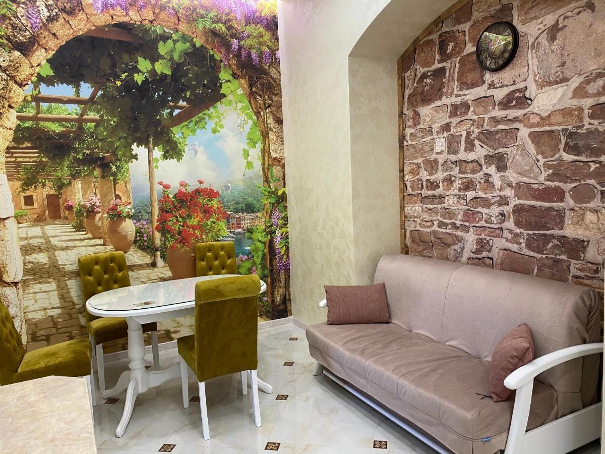 2 Bedroom Tykha Street Center With Parking Place Lviv